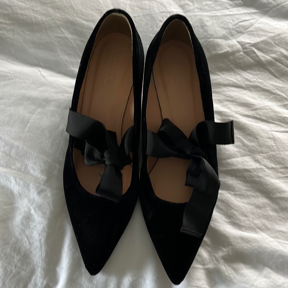 Jcrew black velvet block heels with bow- size 7 NWOT